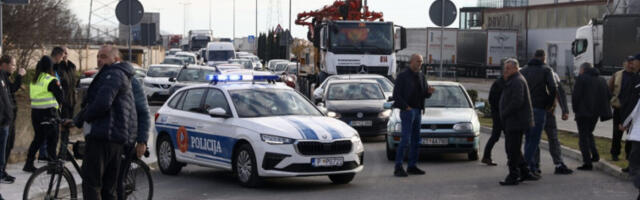 Мештани Зете и Ботуна одбацују тврдње о умешаности Александра Вучића у протесте