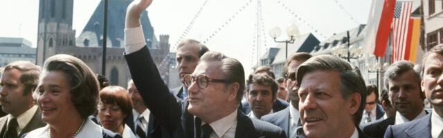 NAŠLI GA NA LEĐIMA, BEZ PANTALONA! Umro u krevetu 50 godina mlađe ljubavnice,SKANDALOZNA SMRT MOĆNIKA KOG SVI ZNATE