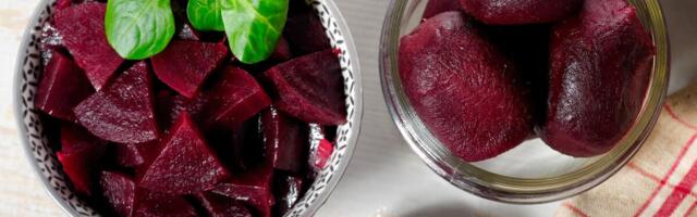 Zašto nikad ne trebate da kuvate cveklu? Bukvalno sve iz nje izvlačite, a jedete samo ovo