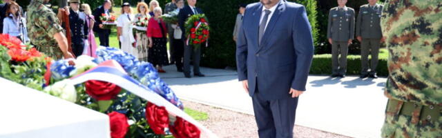 U IME GRADA BEOGRADA: Položen venac na Spomenik zahvalnosti Francuskoj