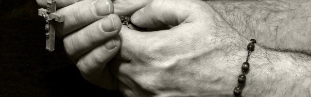 ZATEKLA IH NA DELU! Sveštenik i časna sestra ubili drugu sestru