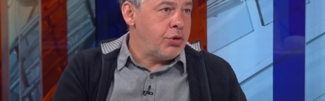 "Vučić dočekuje vakcinu koja još nema dozvolu"