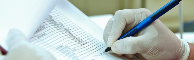 U SAD više od 400.000 umrlih od koronavirusa