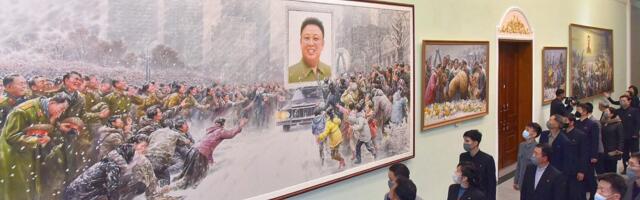 Severna Koreja na godišnjicu smrti Kim Džong Ila pozvala na veću lojalnost sinu