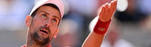 ĐOKOVIĆ ODLUČUJE DA LI IGRA NA VIMBLDONU U NAREDNIM DANIMA! Evo od čega će izbor zavisiti