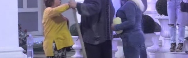 KIJINA MAJKA ZARATILA SA MARIJOM - LOPATU DRŽI U RUCI! Ori se ZADRUGA od njihove SVAĐE - OBEZBEĐENJE u Beloj kući! (VIDEO)