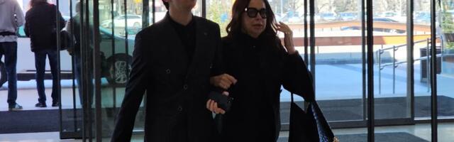 VODITELJKA PRODAVALA ZLATO DA SINOVIMA KUPI ODELO ZA MATURU: "Moja obaveza je bila da obezbedim deci"