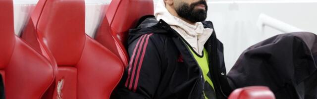 "LIVERPUL ME BACIO POD AUTOBUS" Salah kipti od besa! Treći meč zaredom presedeo na klupi, pa osuo paljbu: Neko me ne želi u klubu! Nemam odnos sa trenerom!