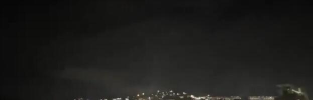 Eksplozije odjekuju u Karakasu, sirene zavijaju: Nad gradom se vije dim, deo oko vojne baze ostao bez struje (VIDEO)