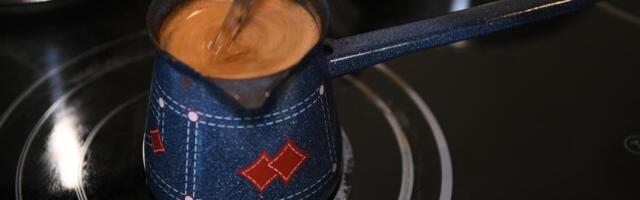 Srbi piju kafu u pogrešno vreme: Evo kada najbolje deluje po mišljenju stručnjaka sa Stenforda