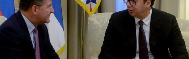 VUČIĆ RAZGOVARAO SA LAJČAKOM: Neumorno ćemo raditi na dijalogu, EU će pomoći Srbiji u borbi protiv koronavirusa