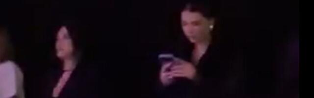 Buba Corelli na svom koncertu doveo obe svoje devojke: Kontroverzni reper Jasminu i Petru ne razdvaja