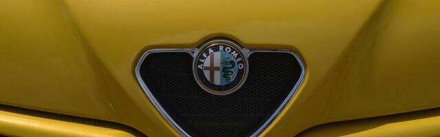 Zašto Alfa Romeo ukida tablice sa strane? U nekim državama tradicija još traje
