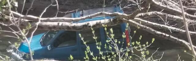 Misterija kod manastira Gornjak! Automobil sleteo sa puta, pa upao u reku, jedno i dalje sve muči