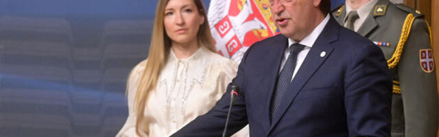 Гашић честитао Рамазански бајрам војницима и службеницима министарства