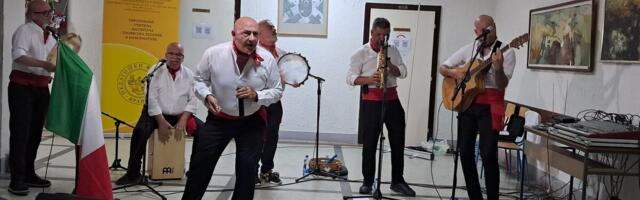 Besplatan koncert italijanskog muzičkog ansambla "MorescaNova": Pesmama koje spajaju melodiju, poeziju i dramu oduševio Vranjance