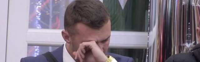 "NADAM SE DA..." Karić majci POSLAO EMOTIVNU PORUKU! Ove reči pokazuju koliko su vezani! (VIDEO)