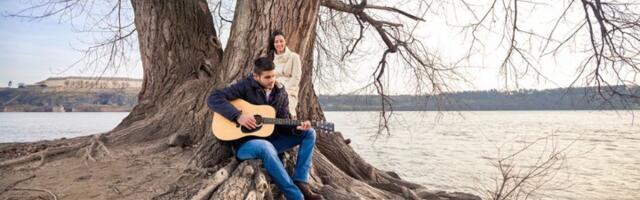 Novosadski sleng: Zipa điđana primio se k’o saučešće