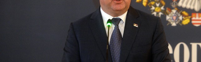 Nenad Popović ministar bez portfelja