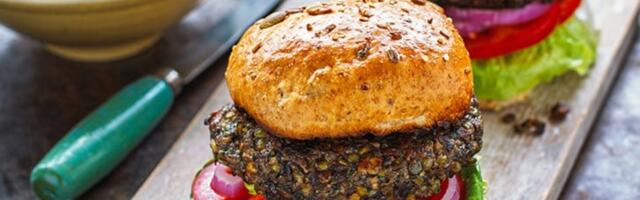 Veganski burgeri od sočiva i pečuraka