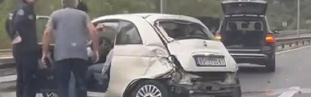 Tri vozila slupana, autobus sleteo s puta (VIDEO)