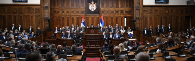 NOVO ZASEDANJE TAČNO U 10 ČASOVA! Pred Skupštinom 46 tačaka dnevnog reda, medijski, zakoni o Alimentacionom fondu i jeftinim stambenim kreditima u prvom planu