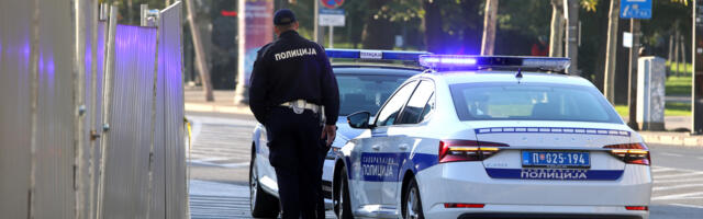 TRI ŽENE UPALE U STAN KROZ TERASU I OPLJAČKALE GA Odnele novac i vredan nakit, policija ih pronašla