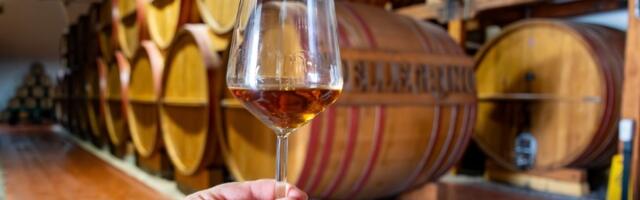 Mirisno kuvano belo vino je lepše od crnog: A ima i manje kalorija