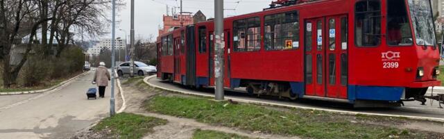 "Osmica" već prodefilovala Beogradom! Tramvaj vozio putnike od Banjice do Karaburme