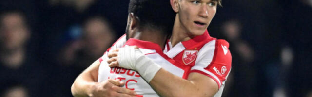 Фудбалери Црвене звезде победили Железничар пред „вечити дерби”