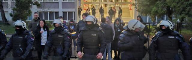 UŽIVO Izbori u 10 mesta: Naprednjaci počeli da slave, nasilje obeležilo dan