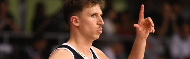 "Pamtiću kako izlazi na parket dok cela hala peva protiv njega!" Radanov emotivno govorio o Vujoševiću: Bio sam veliki fan njegovog rada /VIDEO/