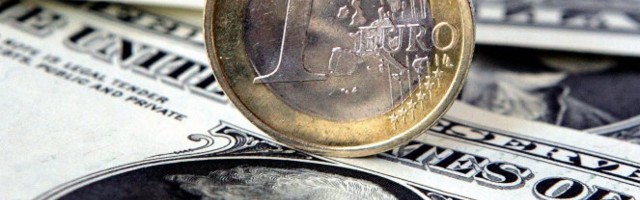 DOLAR UZDRMAN NA SVETSKOM TRONU, ALI... EVRO izbio u prvi plan, međutim, evo zašto valuta SAD ostaje DOMINANTNA!