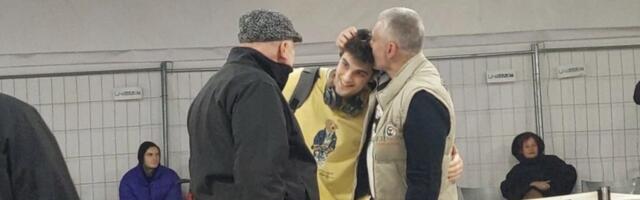 Ćerku smo imali prilike da vidimo, a ovo je NASLEDNIK Čede Jovanovića koji oduševljava OBRAZOVANJEM: Kažu da nenormalno podseća na njega iz mlađih dana! (FOTO)