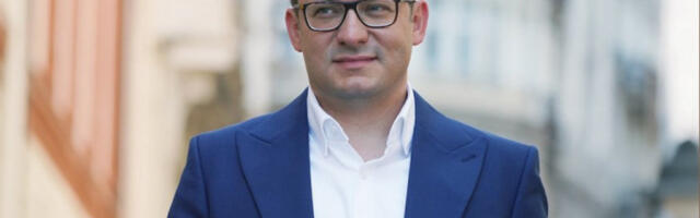 "VUČIĆ I VUČEVIĆ GRADE PUTEVE KOJI ZBLIŽAVAJU, PROTIVNICI BI DA ODVAJAJU VOJVODINU": Đurđev pogodio u metu!