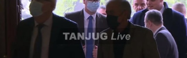 ZAVRŠEN MEĐUSTRANAČKI DIJALOG! Maratonski pregovori vlasti i opozicije trajali više od 4 sata! /VIDEO/