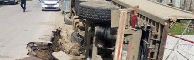 DRAMA KOD NIŠA! Prevrnuo se kamion, povređen mladić iz Turske