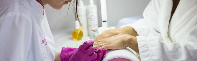 Zanoktice na rukama – kako lečiti i ukloniti