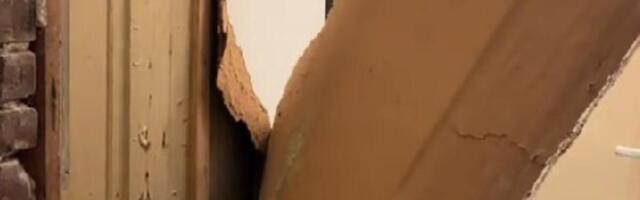 Renovirali kuću, pa otkrili tajnu prostoriju: Skinuli staru ploču sa zida, pa naišli na...