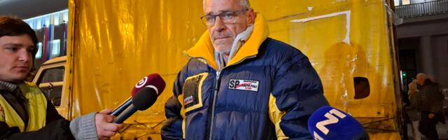 Jaćimović najavio da će voziti studente na protest u Novi Pazar: Ne odustajem makar mi opet oteli autobuse