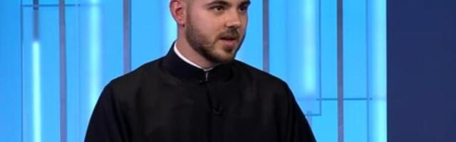 EVO KAKO SE PRAVILNO POZDRAVLJA NA BADNJI DAN! Sveštenik se obratio vernicima, poslušajte ga