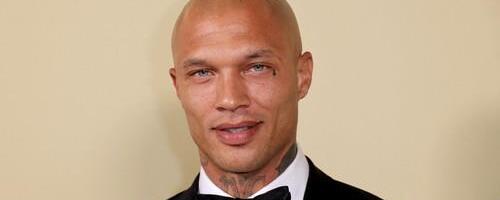 Fotografija iz pritvora ga je vinula u zvezde: Prevario ženu sa bogatašicom, a ono što je posle doživeo nije mogao ni da nasluti