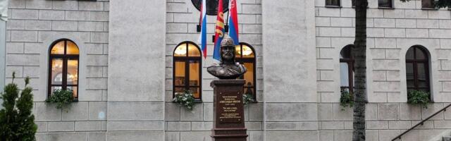 Rusi poklonili česticu moštiju Aleksandra Nevskog crkvi čiji je ktitor bio Dragan Marković Palma