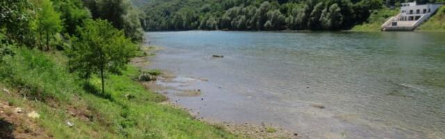 PRONAĐENO TELO DEČAKA U DRINI! Osam dana se tragalo za njim!