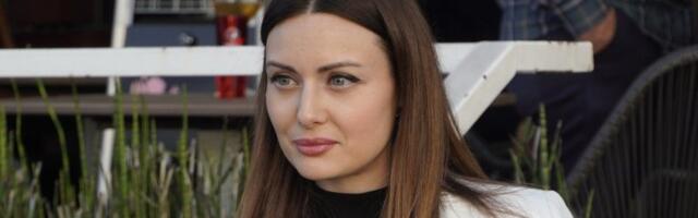 "Želim da odem na selo, muž mi je živeo sa psima": Srpska glumica rodila troje dece, a evo zašto mora da ostane u gradu