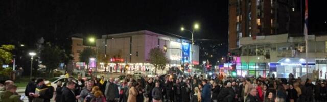 Protest u Užicu zbog zatvaranja radnje aktiviste Bogdana Radojičića