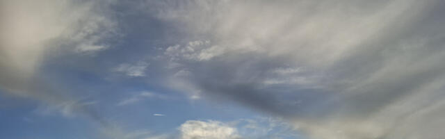 Posle jutarnjeg slabog mraza, tokom dana promenljivo oblačno sa sunčanim intervalim