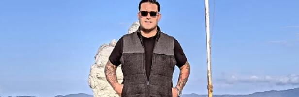 Nakon smrti brata, spas traži u veri: Darko Lazić otišao na sveto mesto (FOTO/VIDEO)