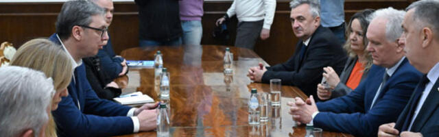 Председник наставио дијалог са странкама