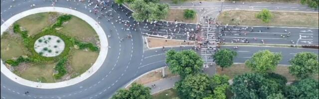 Ovoliko ih je bilo u piku! Blokaderskim ludacima smeta čak i akvarijum: Danima pozivali na protest, a onda debakl